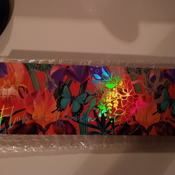 Eye shadow - Picture 2 of 2